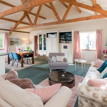 Spacious Swallow Cottage Tisbury Εξωτερικό φωτογραφία