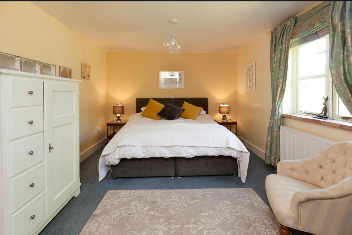 Spacious Swallow Cottage Tisbury Εξωτερικό φωτογραφία