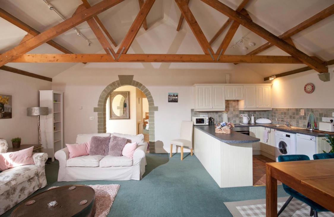 Spacious Swallow Cottage Tisbury Εξωτερικό φωτογραφία